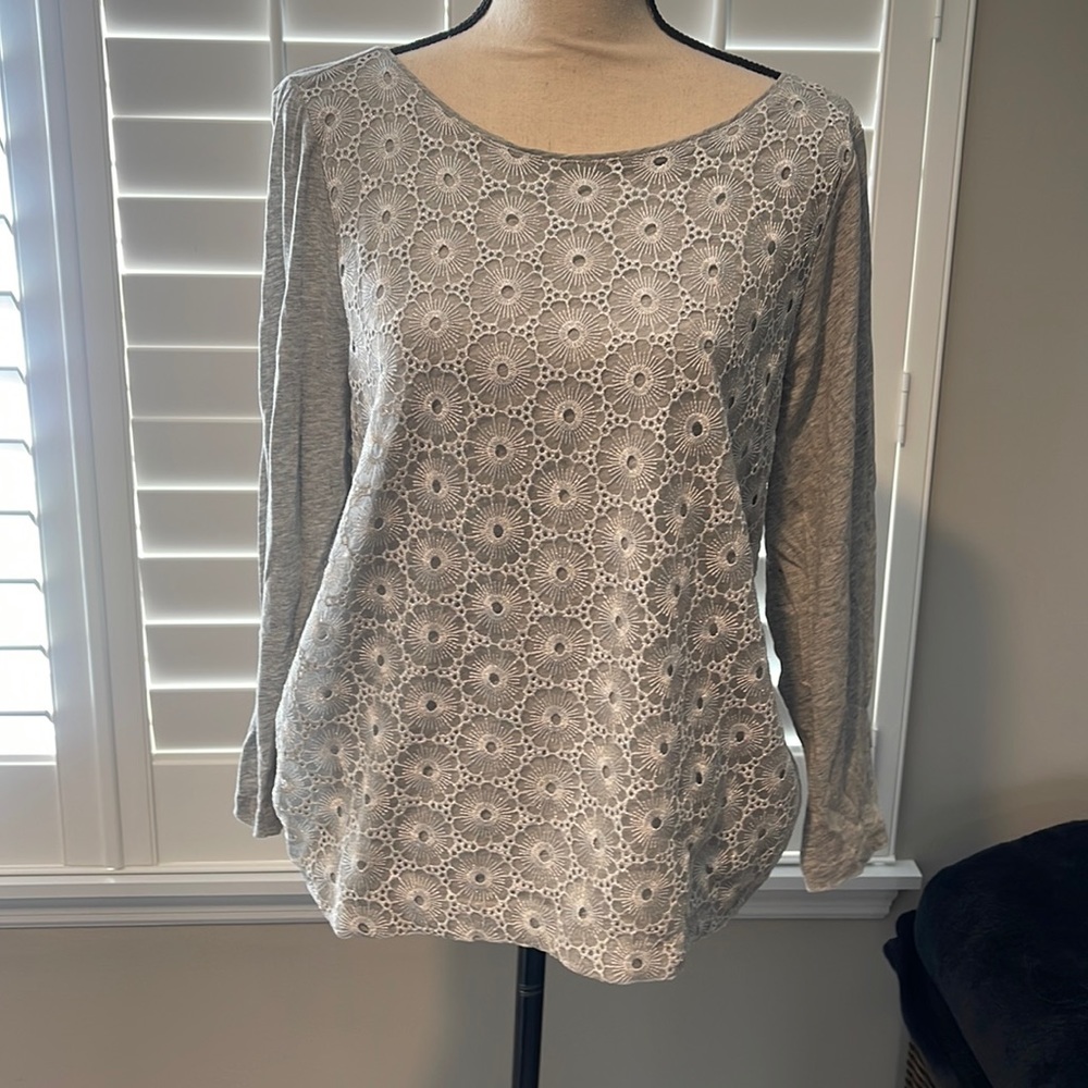 Top… front shiny back solid knit